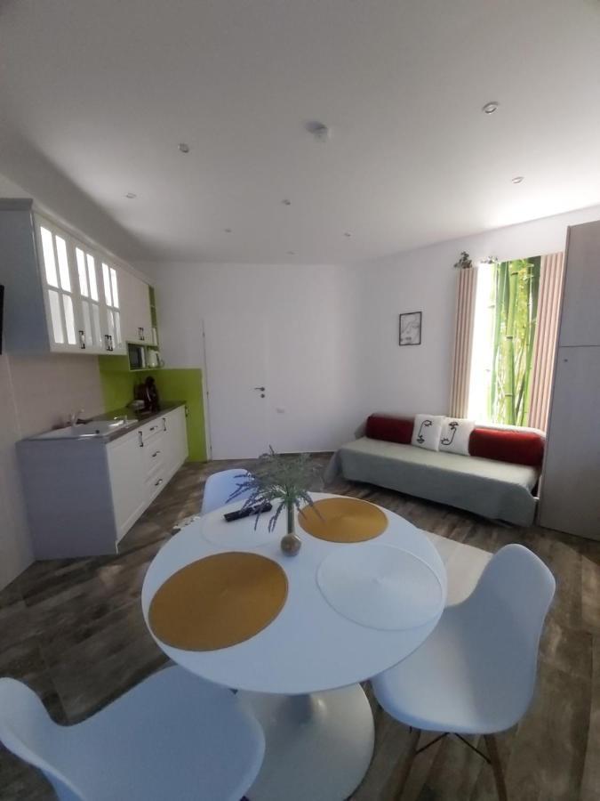 Appartamento Accent House Deva Esterno foto